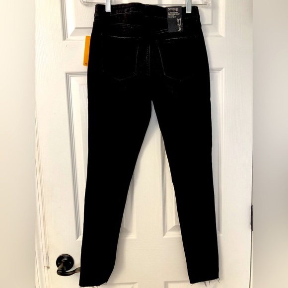 Distressed black jeans by Divided - Picture 4 of 8